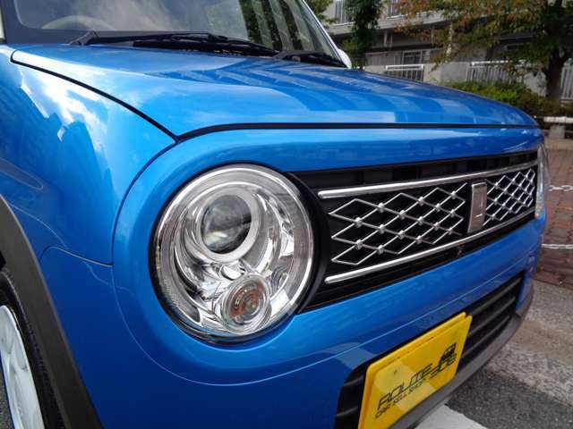 ヘッドライトのくすみも少なく、ボディーのツヤもばっちりです！