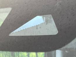 【ホンダセンシング】走行中に前方の車両等を認識し、衝突しそうな時は警報とブレーキで衝突回避と被害軽減をアシスト。より安全にドライブをお楽しみいただけます。