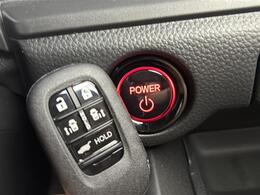 【付属品】このクルマ限定で使える装備品が付いています！使い方などはぜひ実際に店舗にお越しいただき、専門スタッフにお尋ねください！