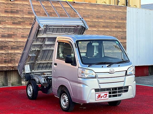 内装はルームクリーニング（室内清掃）後の納車となります♪♪　外装ももちろん磨いた後の納車となります！！ワンランク上の仕上りをご希望ならウルトラストロングコートや除菌・抗菌・消臭仕上げなどもございます♪