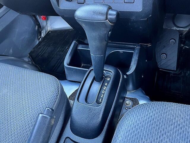 遠方の方も安心してご依頼下さい！当店では、北は北海道・南は沖縄県まで全国に販売・納車実績がございます。是非、当店にお任せ下さい！TEL⇒048-533-3111