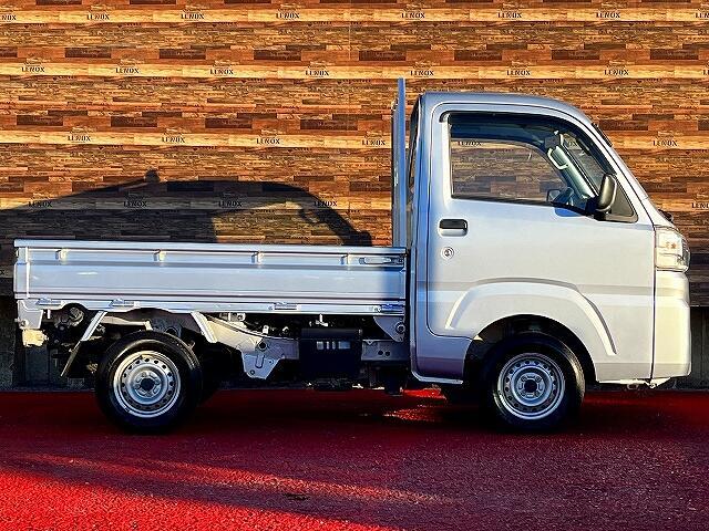 掲載箇所以外にご希望の写真がございましたら、お気軽にお問い合わせください。メールで画像をお送りさせていただきます。