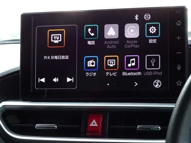 ディスプレイオーディオを装備してます。スマホと連動させると音楽やアプリを楽しむことができます。