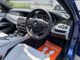 HUD　iDriveナビ　TV　トップビュー+サイドビューカメラ　　エアシート　シートヒーター　ベンチレーションシート　コンフォートアクセス　パドルシフト