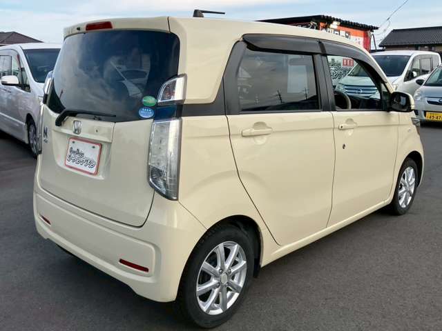 ☆内外装ともに綺麗に洗車いたします☆専門のスタッフがお車を綺麗にしてご納車いたします！板金やコーティングも承っております！とっておきの一台をご提供いたします！