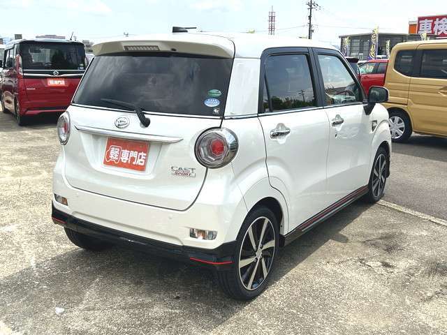 【保険】自動車保険のスペシャリストがお客様の立場になってお客様に最適な自動車保険のご提案や万が一の時の事故対応にあたりますので、ご安心ください。