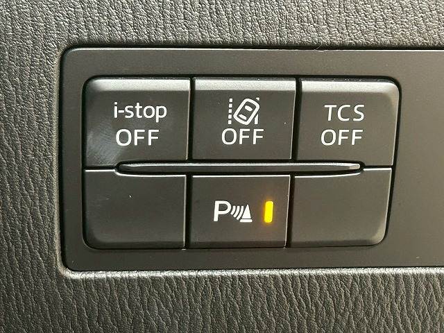 【レーンキープアシスト】を搭載しており、より安全、より快適に運転をお楽しみ頂けます♪