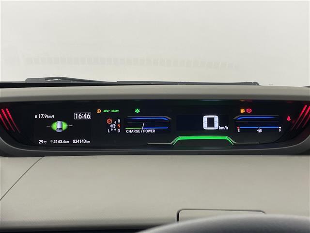 【スピードメーター】メーターがシンプルで見やすく運転しやすいですね！