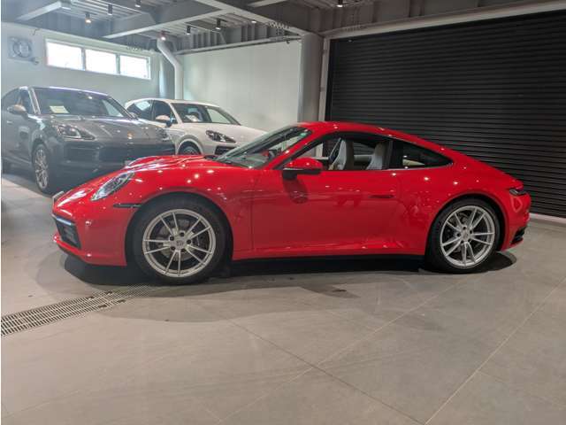 新車・認定中古車の販売はもちろん車検・点検・整備・修理と、ポルシェのことなら全てお任せ下さい。