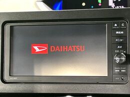 【純正ナビ】人気の純正ナビを装備。オーディオ機能も充実しており、Bluetooth接続すればお持ちのスマホやMP3プレイヤーの音楽を再生可能！毎日の運転がさらに楽しくなります！！