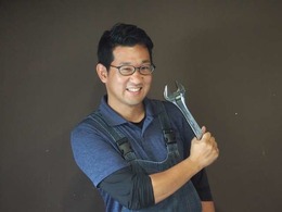 セールスエンジニアの「ナガト」です。法定整備や定期点検の実施をしています。難しい単語を言われも解らない？など経験ありませんか？？解りやすく丁寧に説明します♪アフター整備もお任せ下さい♪