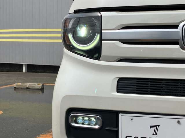 【フォグランプ】暗い夜道も見やすく快適！！！フォグランプで対向車からの視認性アップで安全性向上！見た目もカッコいいですね☆