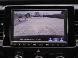 ◆バックカメラ◆リバースにするだけで映ります、後方の安全確認や、狭い駐車場での車庫入れ、雨の日や夜間など視界の悪い時に便利です！安全にバックする為には欠かせない装備です。