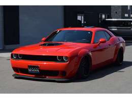 5.7リッターV8/HEMIエンジン/デジタルインナーミラー/バックモニター/ドアガラスフィルム施工/GPSレーダー/パドルシフト/ETC/ステアリングヒーター/アップルカープレイ