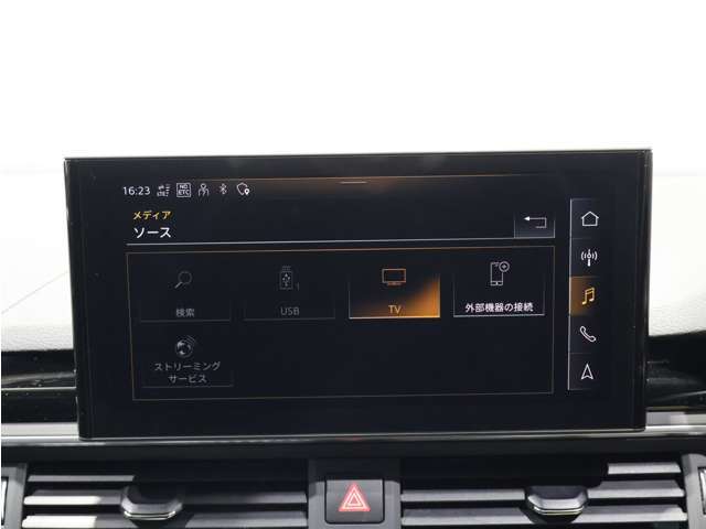 納車前の整備では100項目もの厳しい点検項目を実施し安全で安心できるAudiをお届けします。