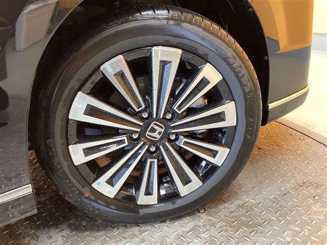 ■□■□■ 登録（届出）済未使用車はノルマ達成のために作られた走行100km未満、かつ初度登録または初度届出された車両でいわゆるアウトレット車です■□■□■