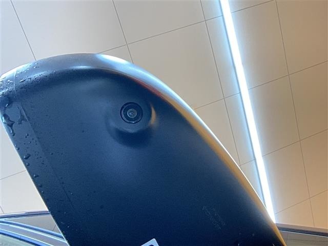 ■□■□■ アフターサービスもお任せ下さい！！ 自社整備工場を完備しております！！ 国土交通省指定整備工場なので車検も最短45分で終わります♪ ■□■□■