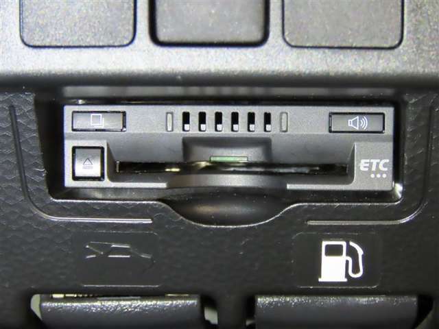 ナビ連動のETCを装備しております。