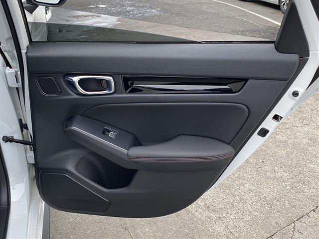 フルセグナビ・バックカメラ・BOSEサウンド・BTオーディオ・18AW・ハーフレザーシート・シートヒーター・LEDライト・フォグLED・レーダークルーズ・ETC・Cセンサー・ホンダセンシング・BSM