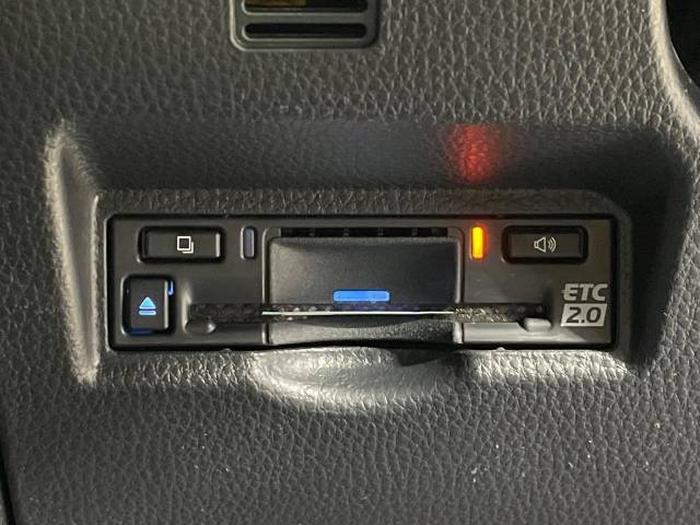 【ETC】高速道路の料金所をストレスなく通過！話題のスポットやサービスエリアに多い「スマートIC」利用時は必須のアイテムです。当店でセットアップを実施、ご納車当日からすぐにご利用いただけます！