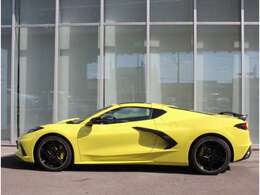 このモデルよりミッドシップモデルとなったため、フロントが短くなり、視界が見やすくなり、運転もしやすくなりました。