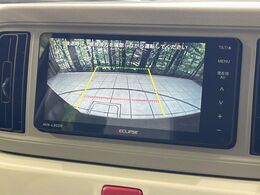 【バックカメラ】駐車時に後方がリアルタイム映像で確認できます。大型商業施設や立体駐車場での駐車時や、夜間のバック時に大活躍！運転スキルに関わらず、今や必須となった装備のひとつです！