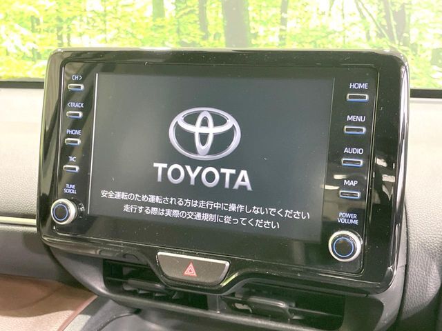 【ナビ機能付きディスプレイオーディオ】ナビ機能搭載の他、お持ちのスマートフォンと連携して、ナビやbluetoothでの音楽再生が可能です♪デザインはもちろん操作性も良好！