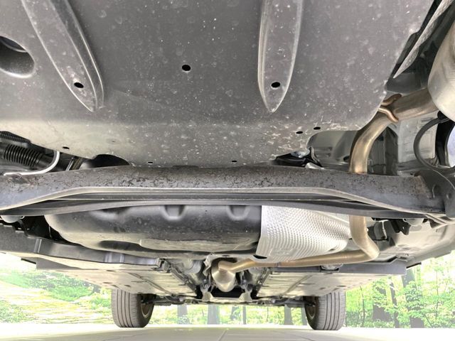 親切・丁寧な専門メカニックスタッフが応対！・車検・点検整備・事故等の修理などアフターサービスも安心。お車のカスタマイズもネクステージのサービススタッフまでご相談ください！