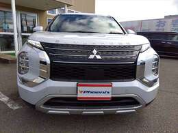 4WD 9インチナビ Bluetooth アラウンドビューモニター パワーシート シートヒーター ステアリングヒーター 衝突軽減ブレーキ ブラインドスポットモニター LEDヘッドライト 試乗OK 禁煙車 5人乗り