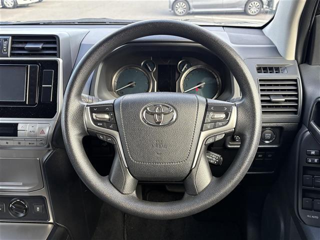 ガラスコーティング、ナビゲーション、ETCなど、その他のパーツの取り付けお見積もりのご相談も承っております！！クルマのこと何でもお任せください！