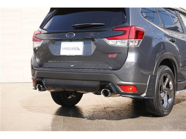 大人気ディーラーオプションSTI製リアサイドアンダースポイラー・テールゲートガーニッシュ・パフォーマンスマフラー装備☆空力性能を高めるとともに、洗礼されたスポーティーなデザインで存在感を引き上げます☆