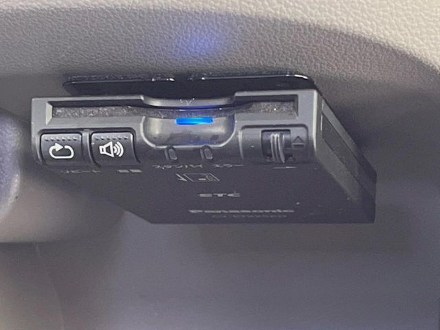 【ETC】高速道路の料金所をストレスなく通過！話題のスポットやサービスエリアに多い「スマートIC」利用時は必須のアイテムです。当店でセットアップを実施、ご納車当日からすぐにご利用いただけます！