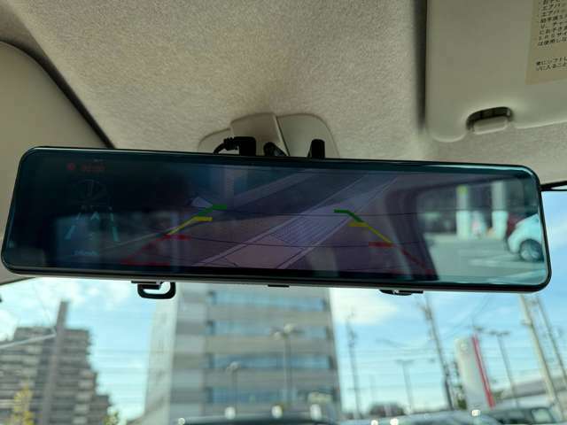 ◆ギアをバックにした際にガイドライン付きのバックカメラが映し出されますので後方運転も安心♪またポイント5四日市松本店では買取車両を直接展示してますので前オーナ-様の使用状況・整備履歴も把握しています♪