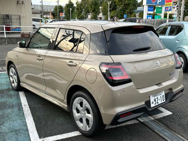 入庫後ボディ磨き、艶出し施工致しております。