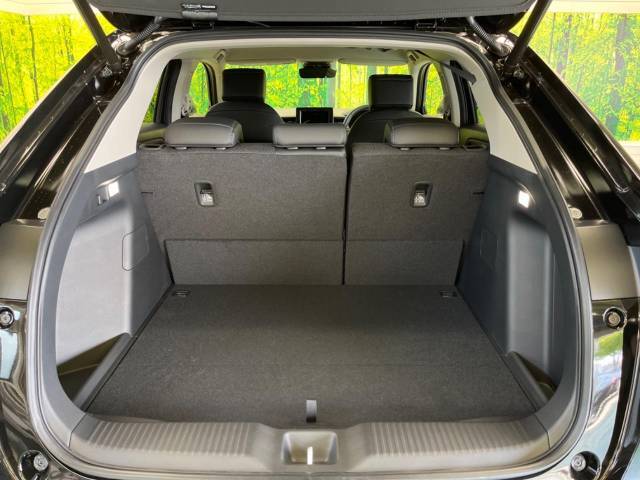 『車を購入した後の車検やメンテナンス、キズを直す板金、事故受付まで承ります。愛車についてのご相談はすべて当店にお任せください。』