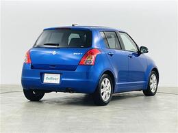 【右斜後】ガリバーの保証は、走行距離が無制限！電球や消耗品、ナビ等の社外品も保証対象。末永いカーライフに対応する充実した保証内容（保証期間によって保証内容は変わります。)