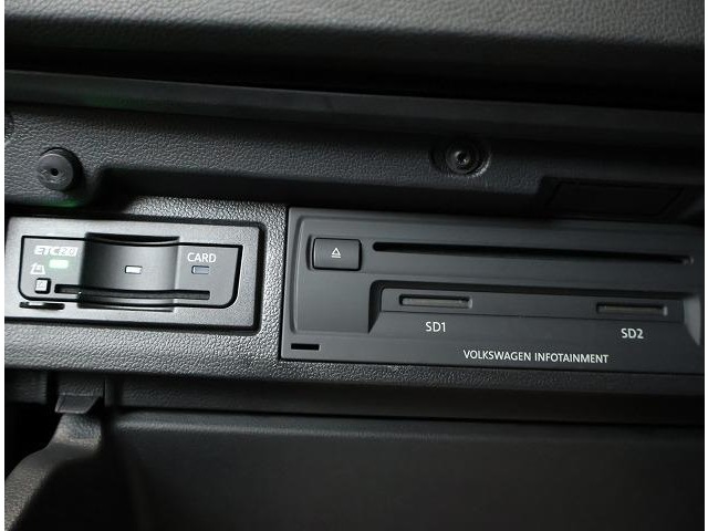 CD＆DVD、ETCカード挿入口