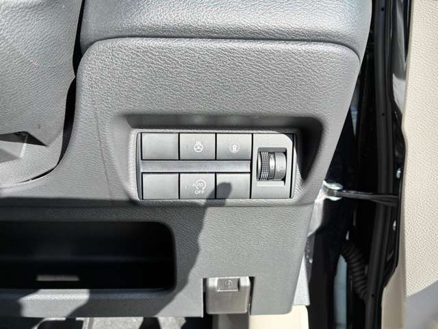 充実した安全装備も魅力です♪ステアリングヒータ尾付き◎