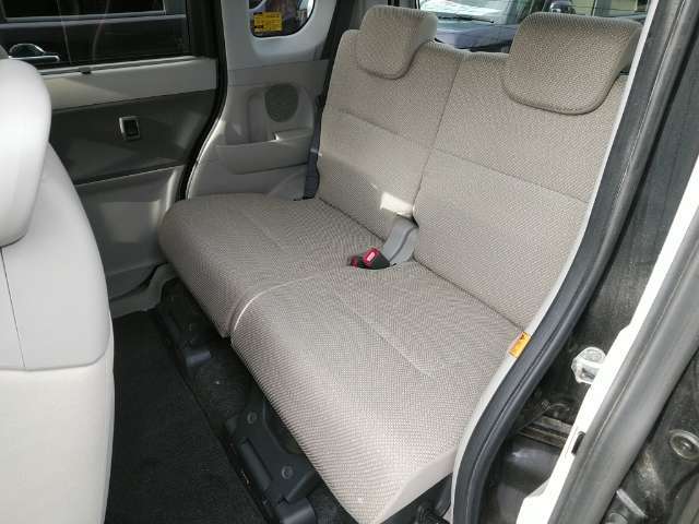 お客様に隅々まで見ていただけるよう展示車両は常に綺麗に仕上げております！お客様のご来店、スタッフ一同心よりお待ち申し上げます。