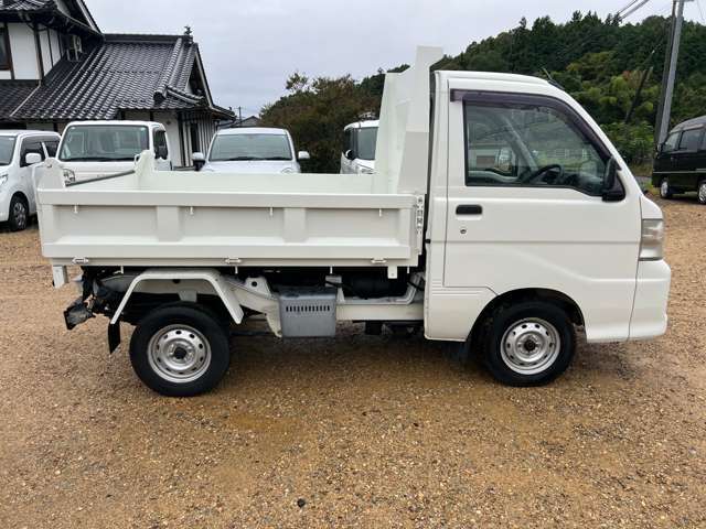 【4WD車の品揃え豊富】様々なお車を取扱いいたしますが、特に4WDの軽自動車が得意です！軽トラ・軽バンの品揃えは県内でも随一。比較検討、またご相談にも乗らせていただきます！