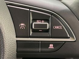 【アダプティブクルーズコントロール】高速道路での長距離走行が楽に！！自動で速度を保つクルーズコントロールが、衝突軽減システムと連携し、前方の車両を感知して車間を保つように速度調節してくれます！！