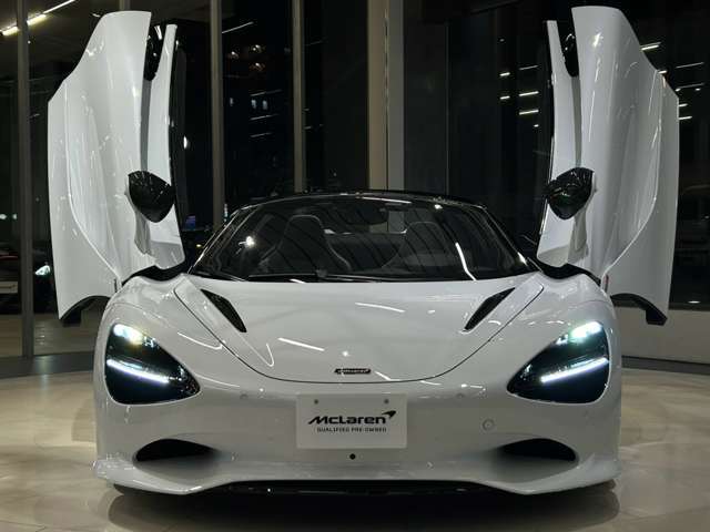 750S　ドアオープン時地上高：195.3cm　ドア開放時ミラーから右ドアエッジまでの張り出し：32.4cm