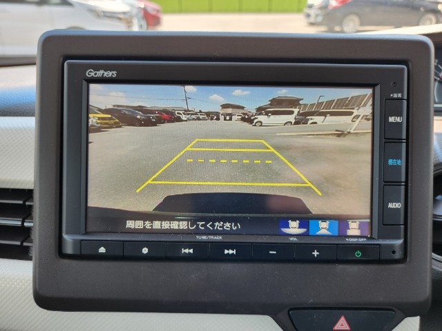 バックカメラ装着済！死角になりやすい後方もとても見やすいです☆車庫入れに自信がない方や縦列駐車が苦手な方にも、オススメ装備です！安心度もアップ！