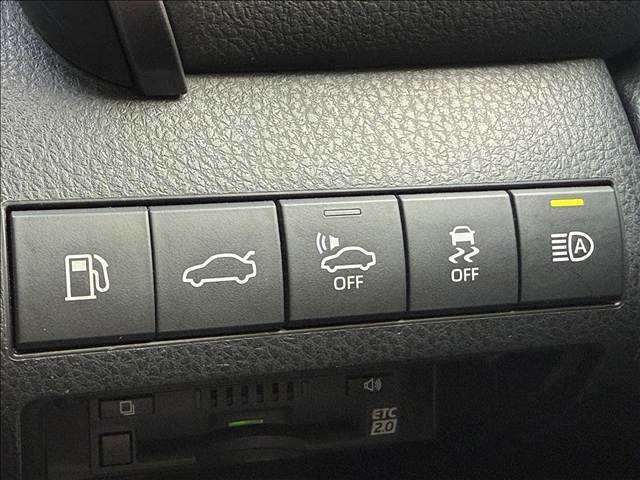 納車整備ついても第三者機関の指定工場で分解記録(法定整備)を実施し、車検を基準に不具合箇所、消耗部品は改善して納車させていただきます。