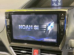 【BIG-X10インチナビ】人気の大画面BIG-Xナビを装備。専用設計で車内の雰囲気にマッチ！ナビ利用時のマップ表示は見やすく、テレビやDVDは臨場感がアップ！いつものドライブがグッと楽しくなります♪