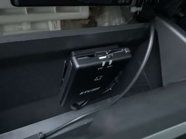 ETCがあればストレスなく料金場を通過できます。あと小銭がたくさん増えることなく、キャッシュレスでらくらく！