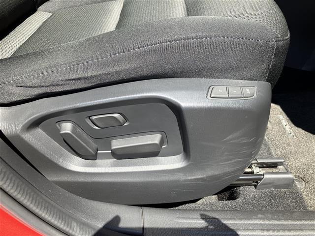 納車前に内外装のクリーニングをいたします。各種コーティング（別途有料）もご用意しておりますので、是非ご相談ください。
