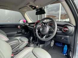 LIBERALAは、輸入車選びの新たなスタイルを提案するインポート・セレクト・ブランドです。オーナー様となる方がクルマから直接感じる感性を第一にした、最良の一台との出会いをコーディネートいたします。