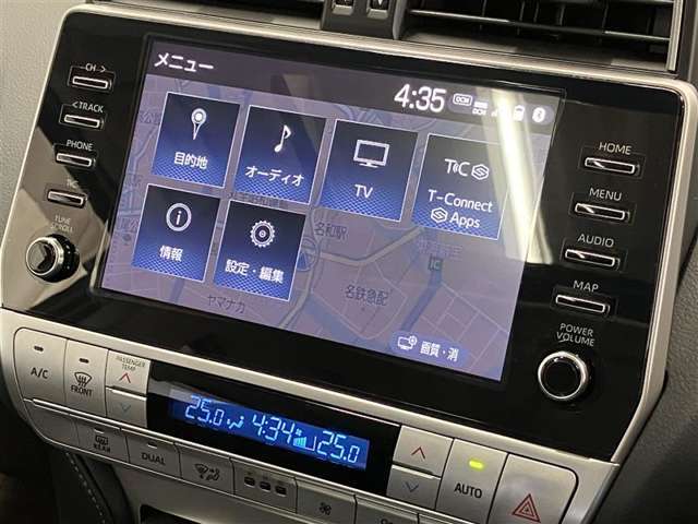 ディスプレイオーディオナビが付いています。初めて使用する方も安心して使えます♪別途契約頂ければ、Tコネクト接続が可能です。