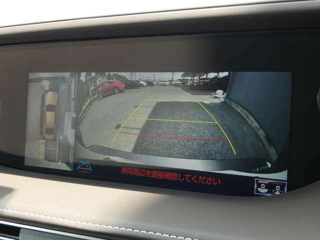 駐車の苦手な方にも安心なパノラミックビューモニター！安心の純正HDDナビゲーションシステム！